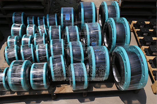 鞏義鑫利給呼和浩特汽車產(chǎn)業(yè)園供應(yīng)單球體橡膠接頭