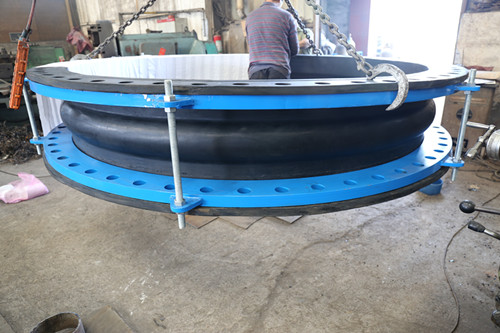 耐低溫橡膠接頭的基本知識