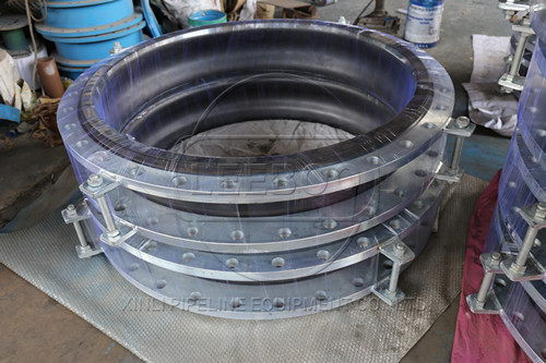 讓管道自由伸縮應(yīng)使用可曲撓橡膠接頭