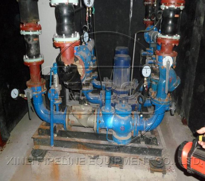 雙球體<a href=http://www.xinligd.com target=_blank class=infotextkey>橡膠接頭</a>安裝現(xiàn)場